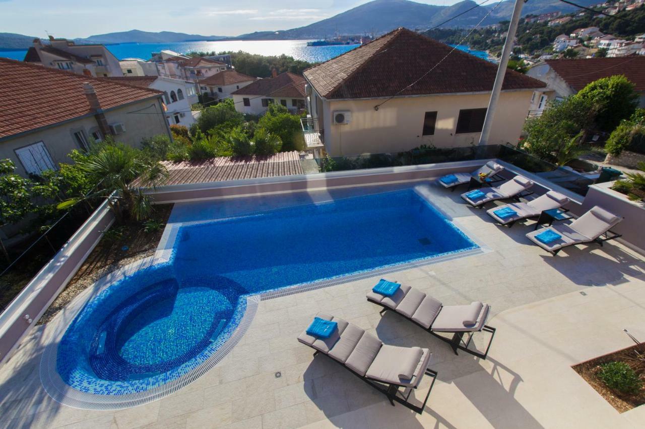 Bareta * Trogir